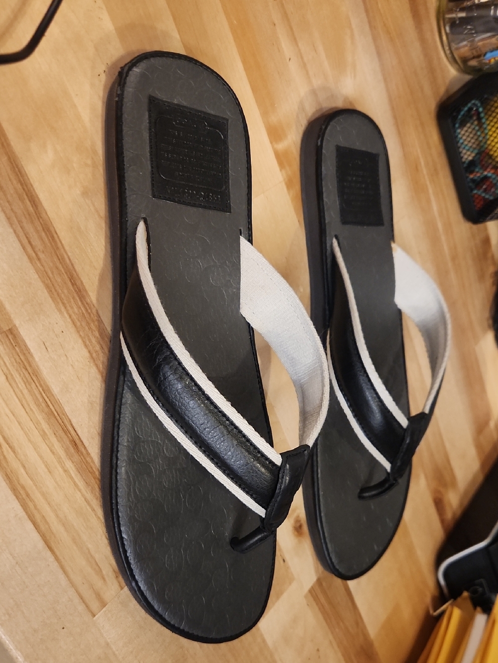Men’s Coach Leather-Trim Flip Flops